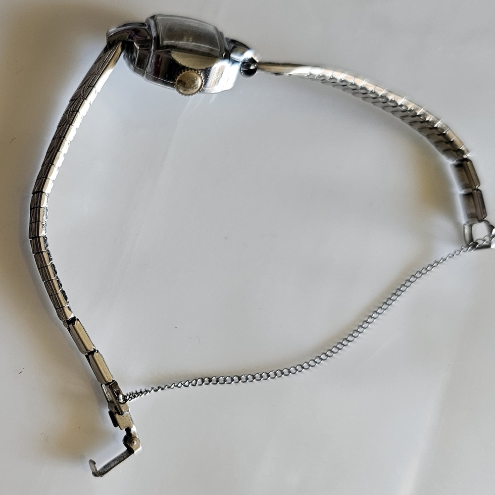 Vintage Harman Swiss Ladies Silver Tone Mechanical Watch , For Parts And Repair - Picture 8 of 16